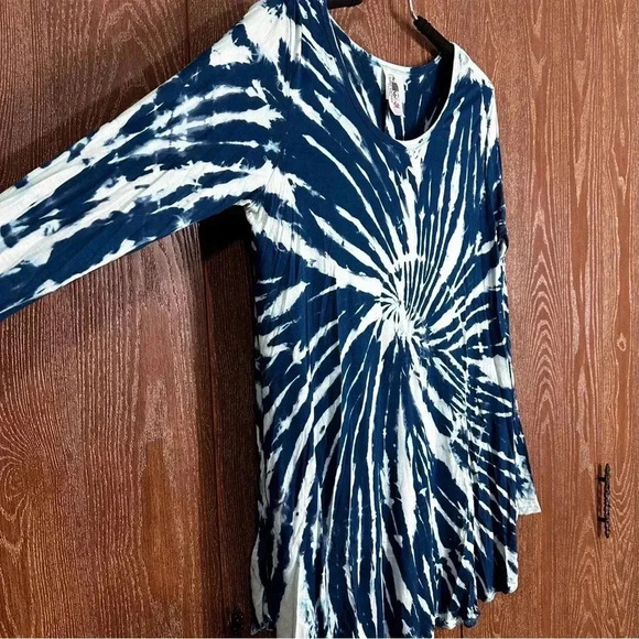 India Boutique Women's Long Sleeve Shirt Blue Tie Dye Breathable Vibrant Unique - Picture 3 of 7
